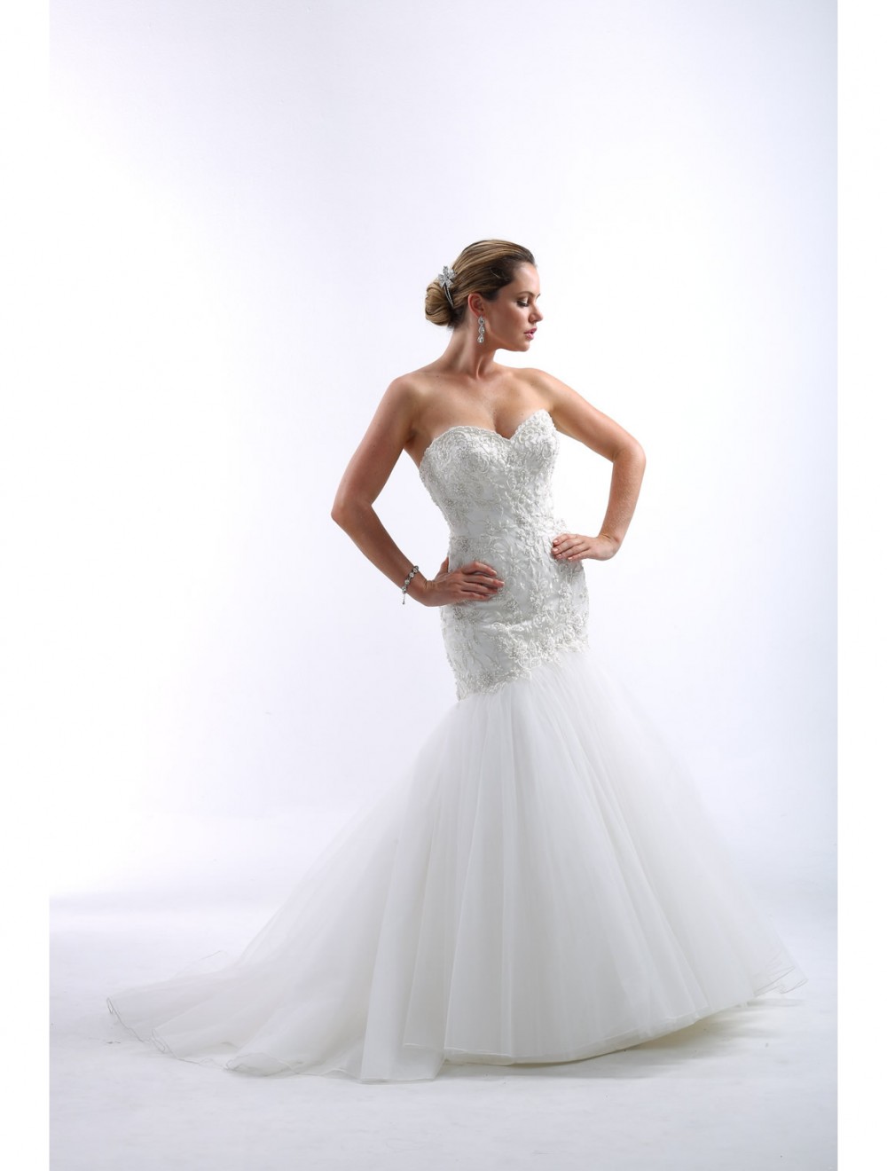 VE8185B1-venus-bridal-wedding-dress-Moscatel-Ottawa-store